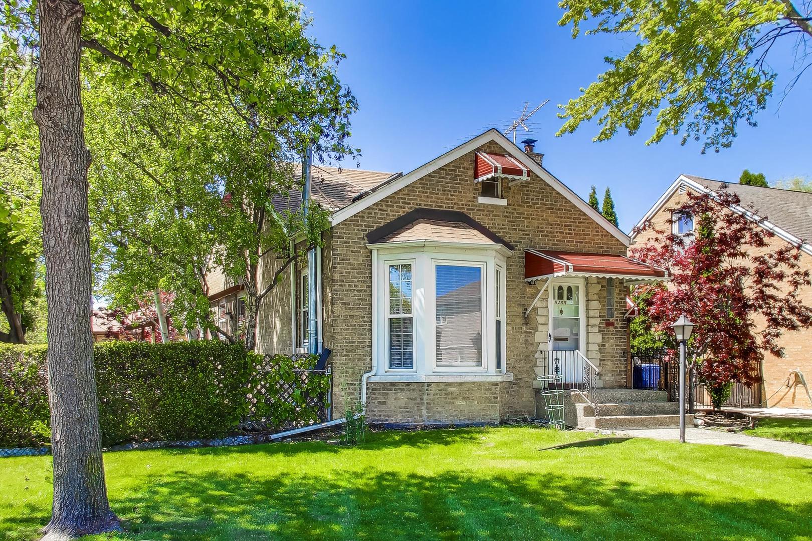 5100 N Mobile Avenue, Chicago, IL 60630