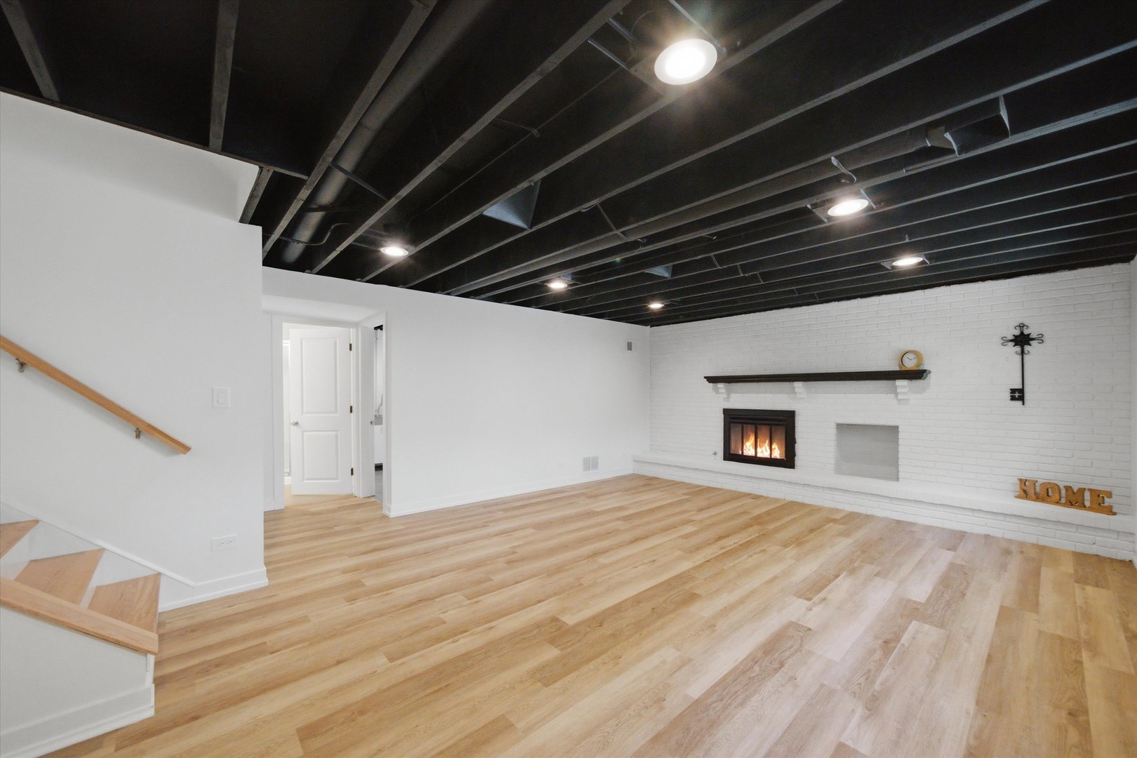 12 W Pickwick Road, Arlington Heights, IL 60005