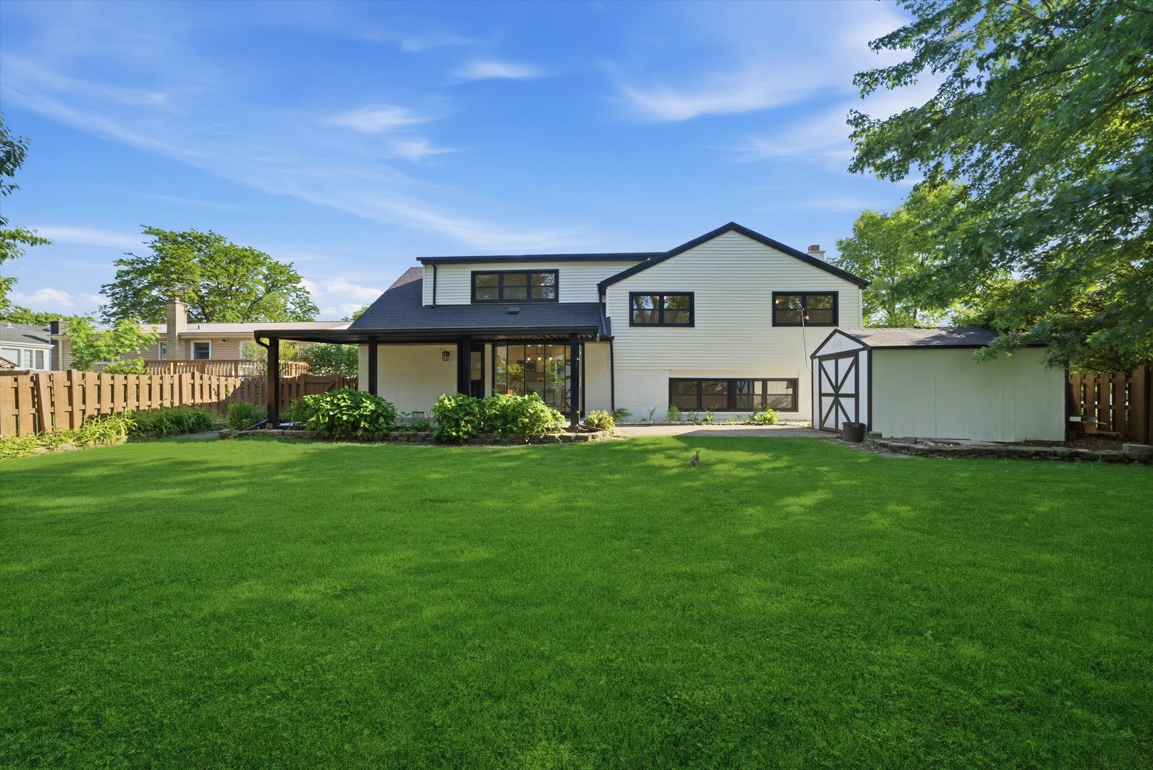 12 W Pickwick Road, Arlington Heights, IL 60005
