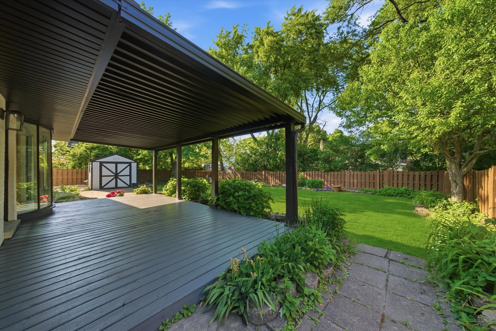 12 W Pickwick Road, Arlington Heights, IL 60005