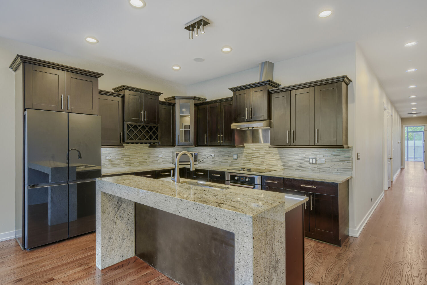 925 N Larrabee Street #2N, Chicago, IL 60610