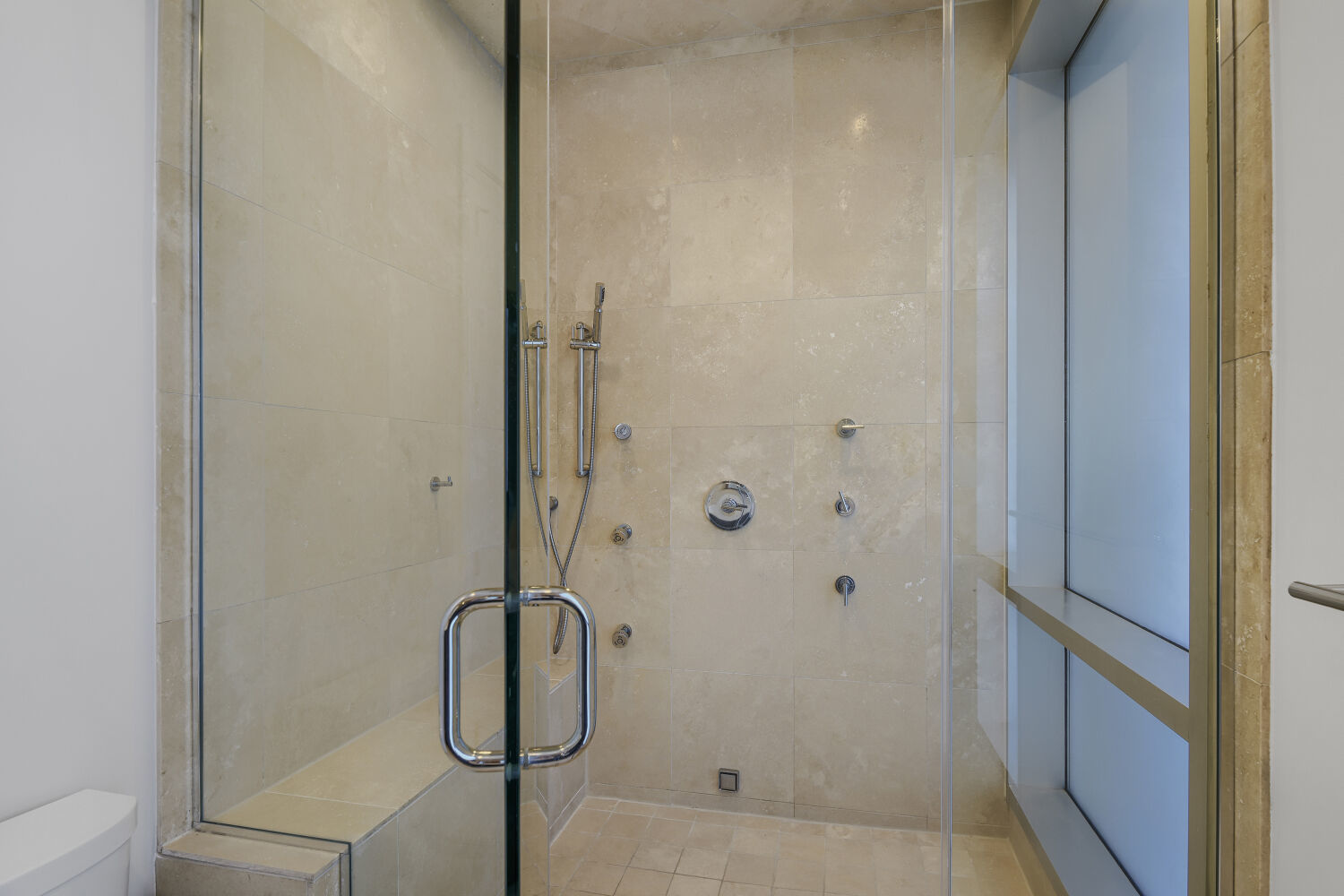925 N Larrabee Street #2N, Chicago, IL 60610
