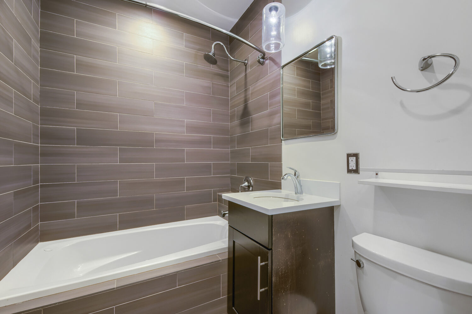 925 N Larrabee Street #2N, Chicago, IL 60610