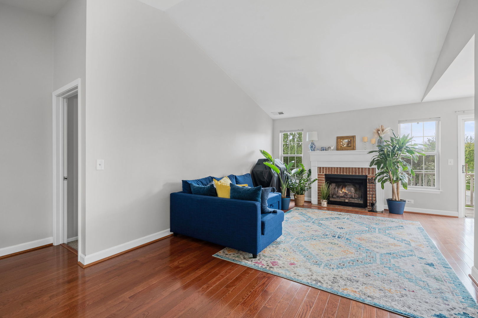 143 Lawn Court, Buffalo Grove, IL 60089