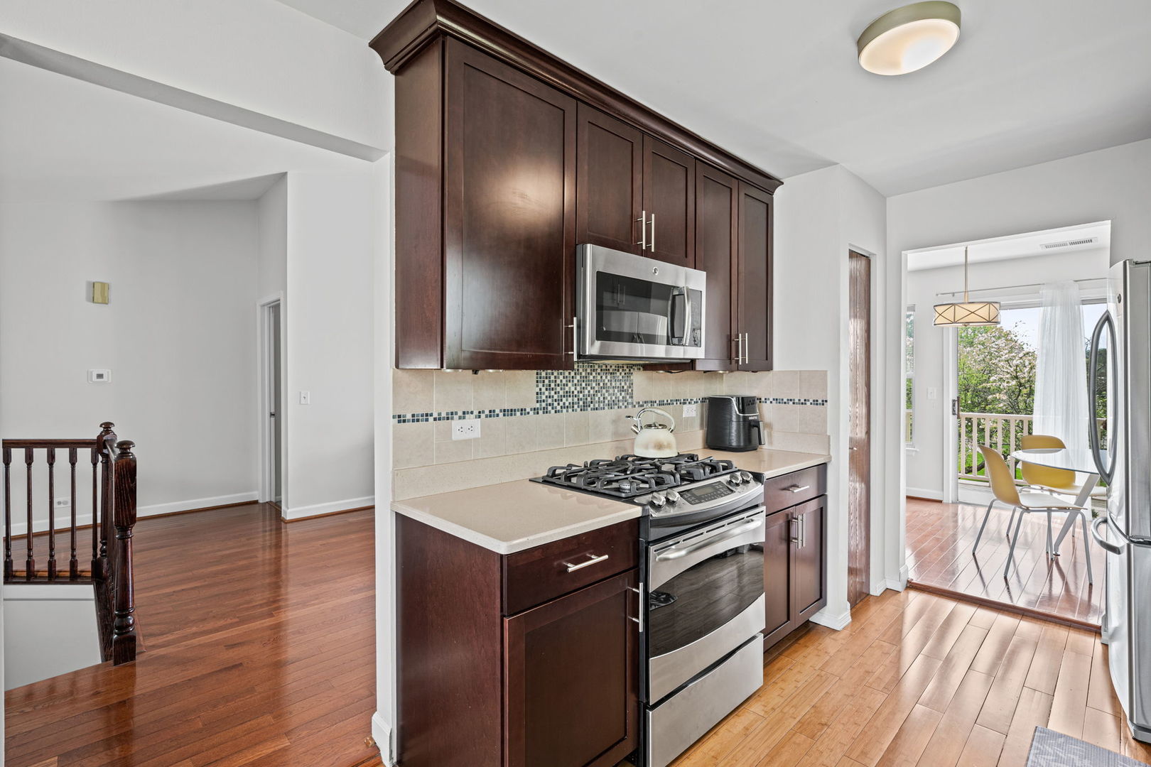 143 Lawn Court, Buffalo Grove, IL 60089