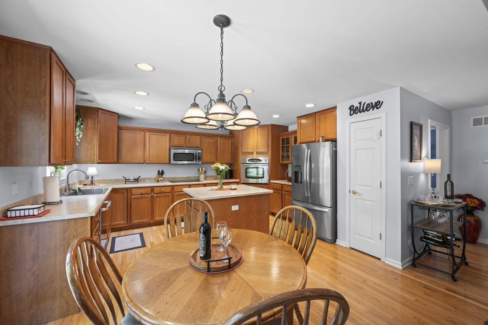 861 Prairie Ridge Drive, Woodstock, IL 60098