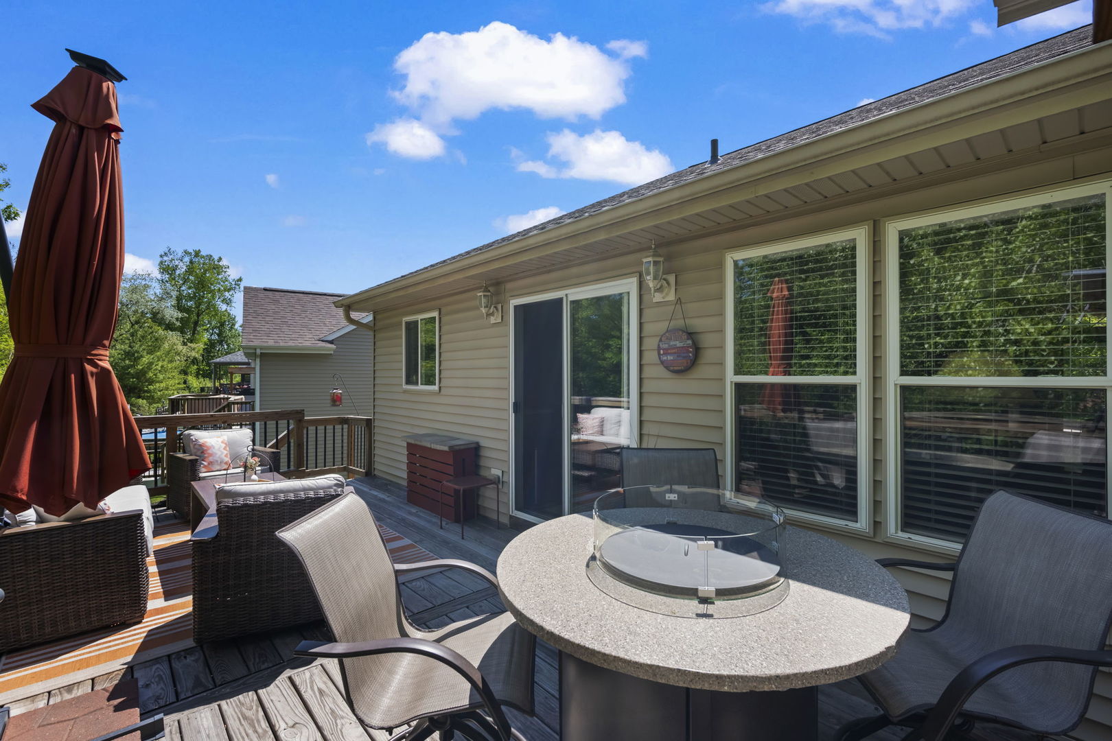 861 Prairie Ridge Drive, Woodstock, IL 60098
