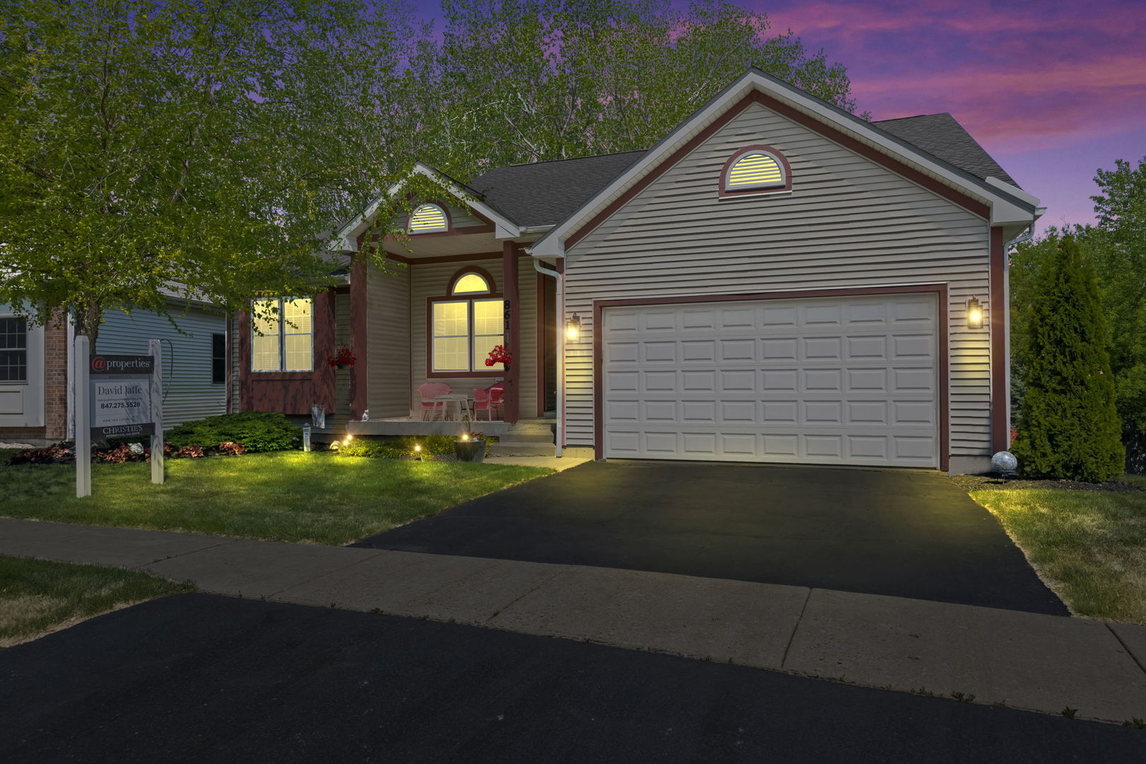 861 Prairie Ridge Drive, Woodstock, IL 60098
