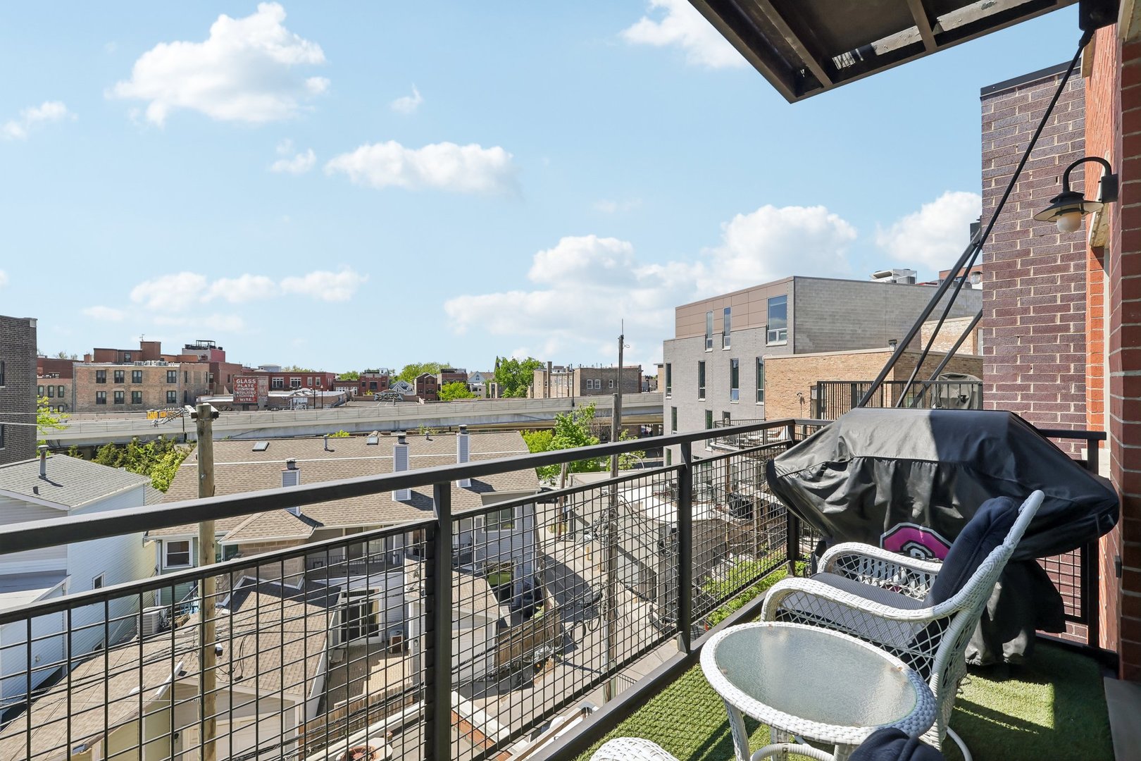 3260 N Clark Street #408, Chicago, IL 60657