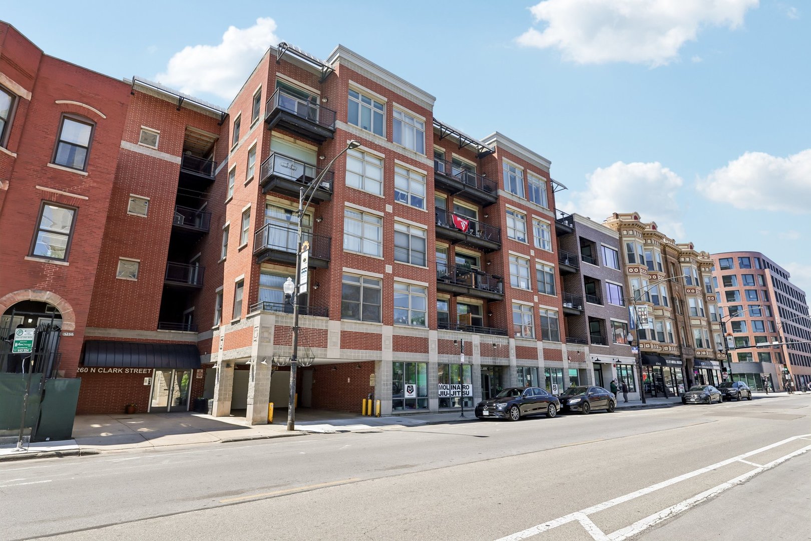 3260 N Clark Street #408, Chicago, IL 60657