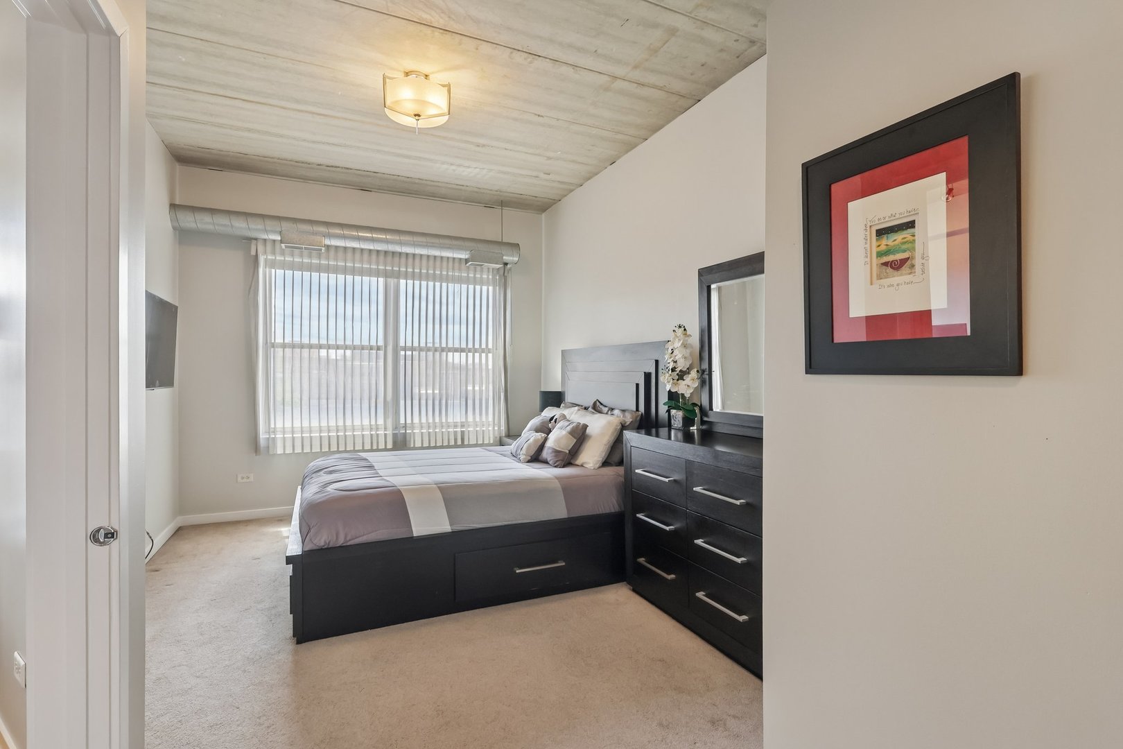 3260 N Clark Street #408, Chicago, IL 60657