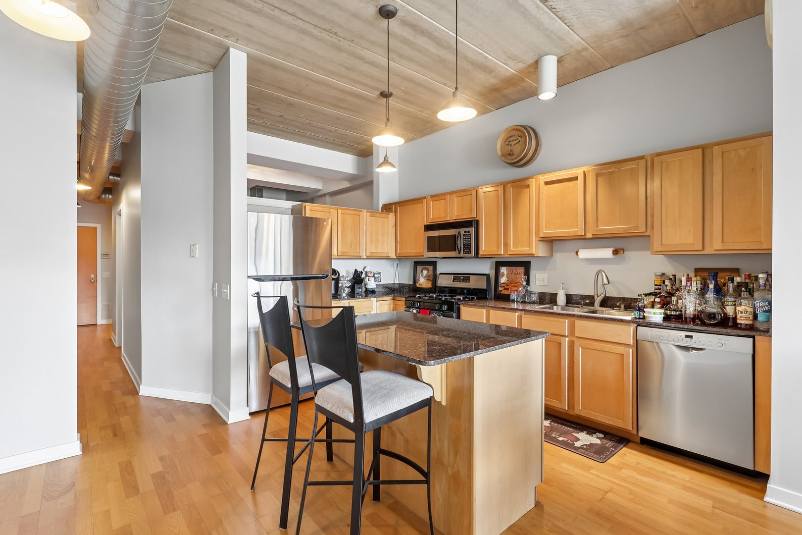 3260 N Clark Street #408, Chicago, IL 60657