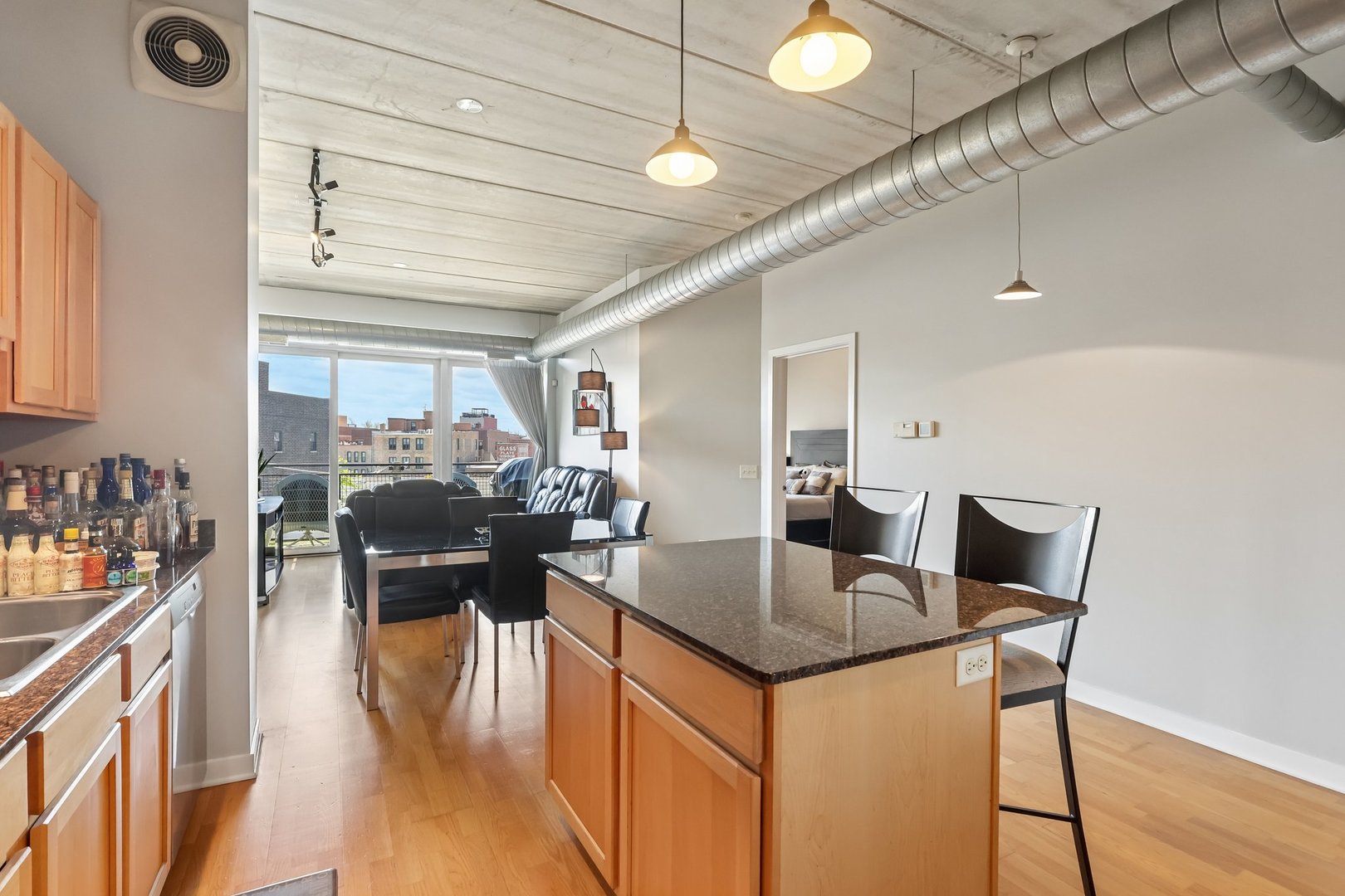 3260 N Clark Street #408, Chicago, IL 60657