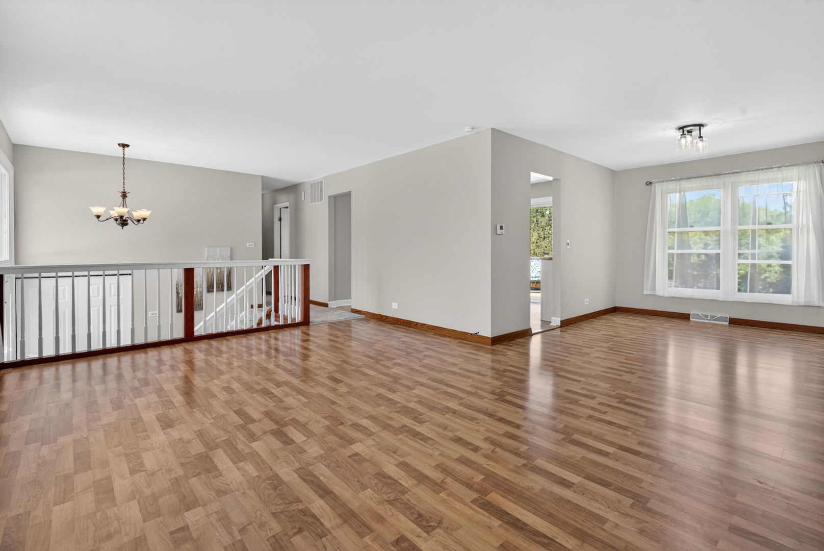 418 Charlestown Drive, Bolingbrook, IL 60440