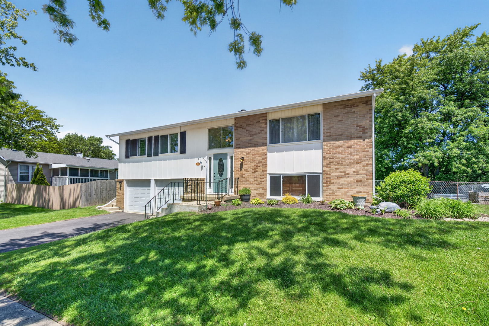 418 Charlestown Drive, Bolingbrook, IL 60440