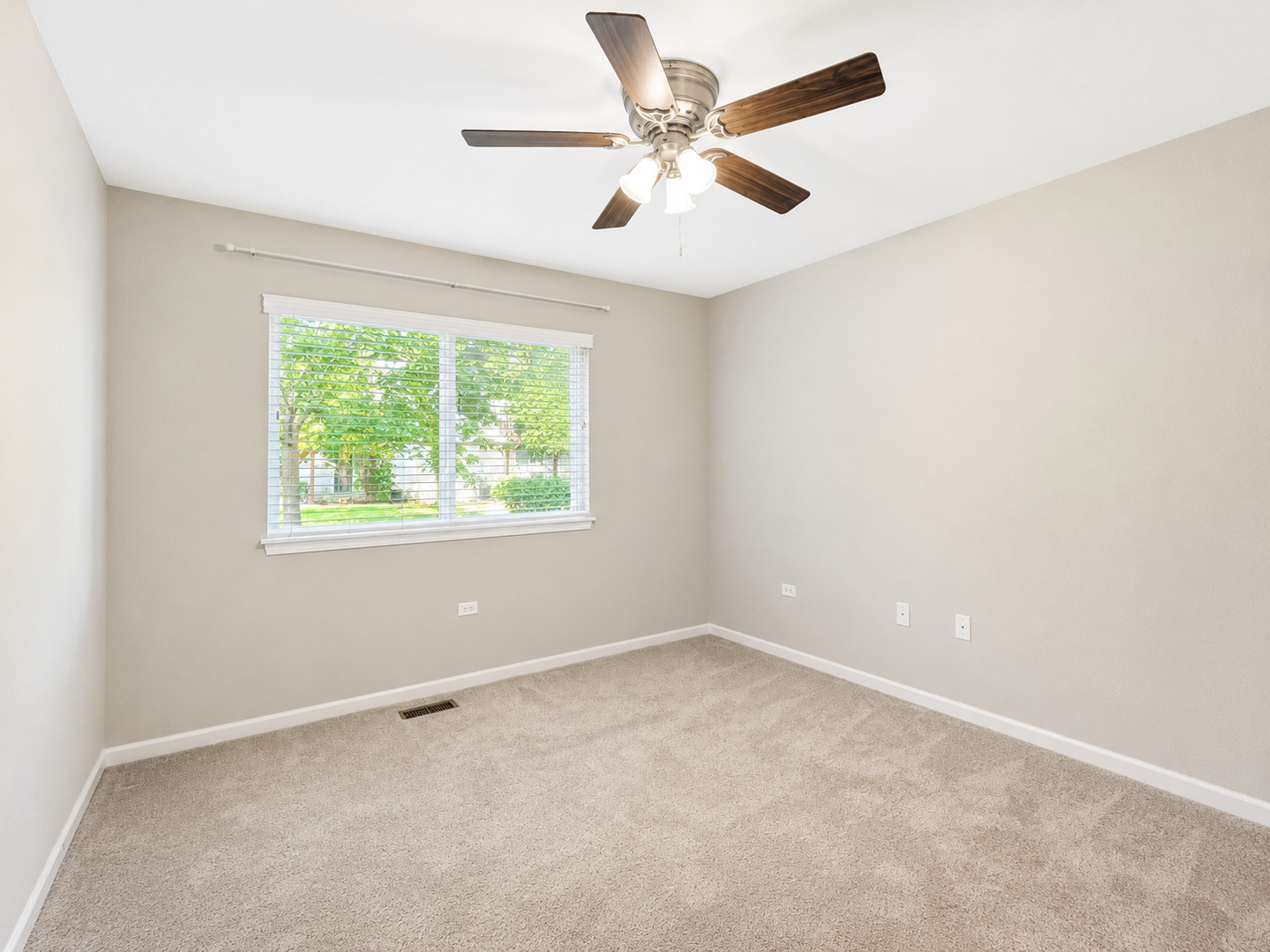 3159 Saganashkee Lane, Naperville, IL 60564