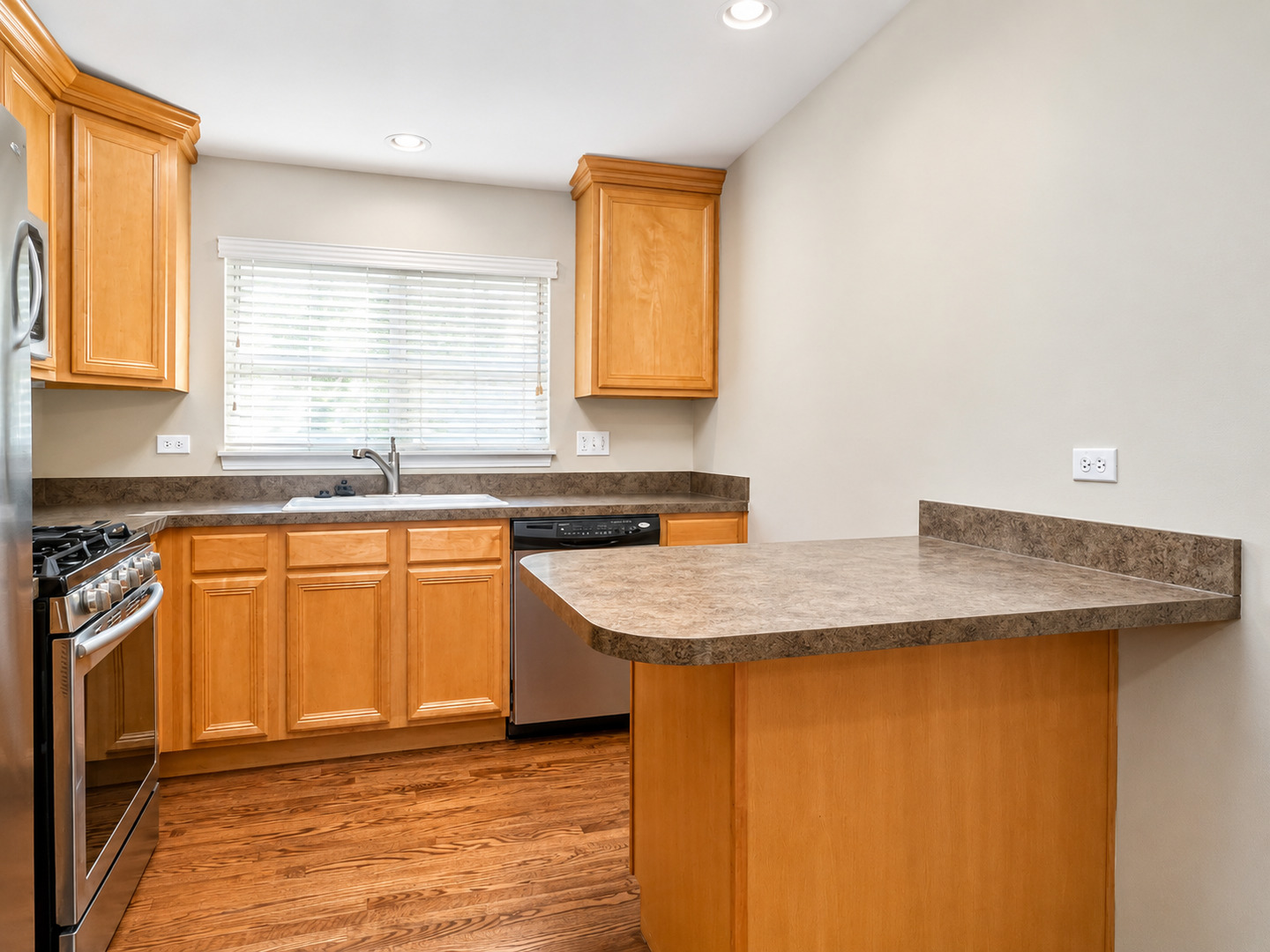 3159 Saganashkee Lane, Naperville, IL 60564