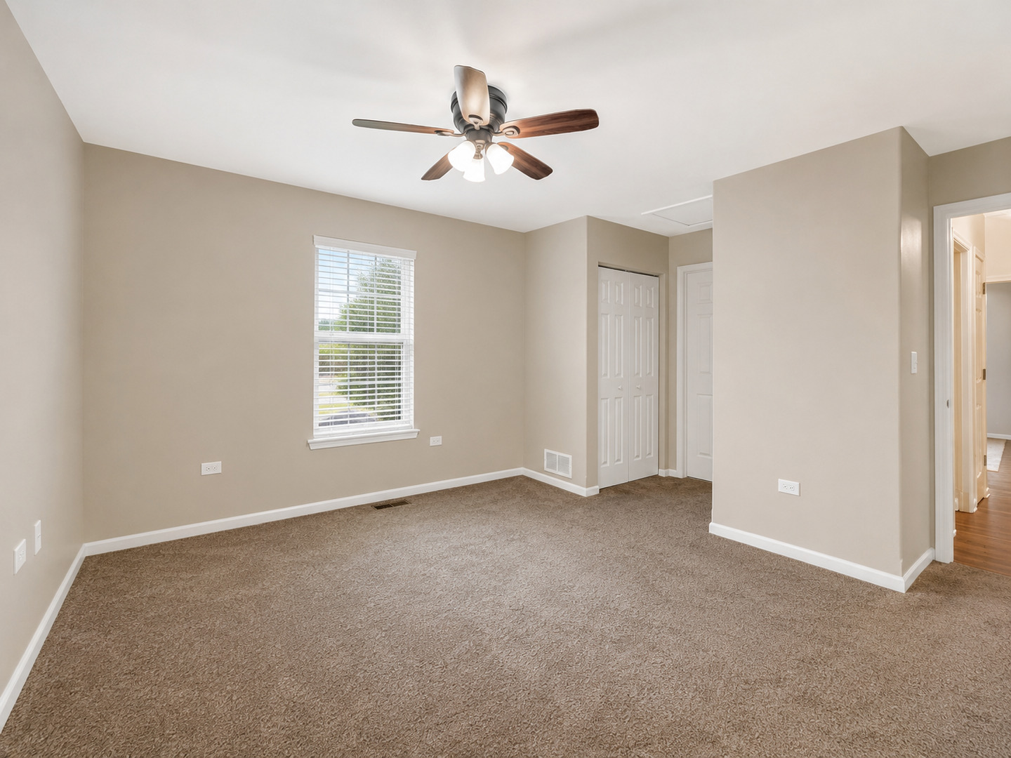3159 Saganashkee Lane, Naperville, IL 60564