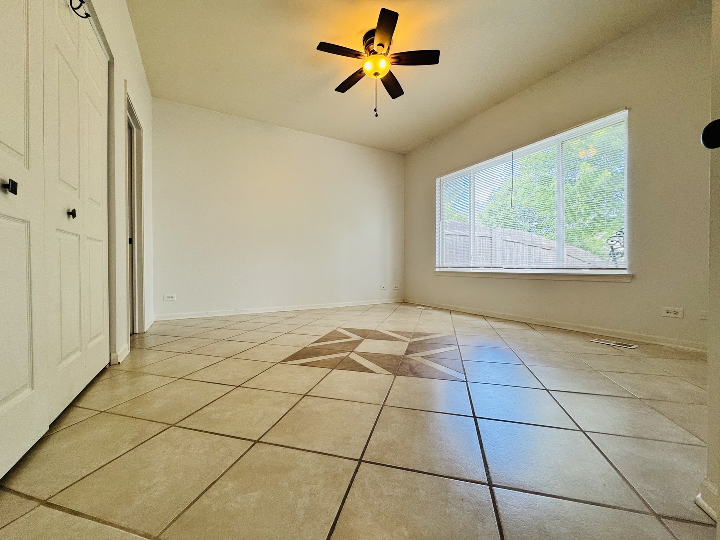 2760 Cedar Glade Drive, Naperville, IL 60564
