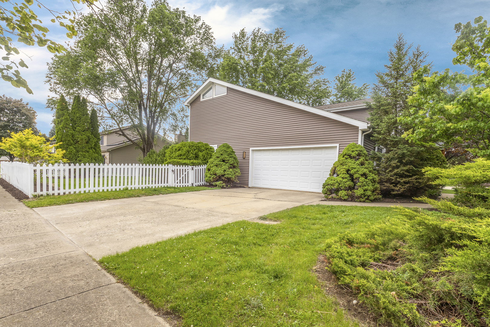 1119 Wheatland Drive, Shorewood, IL 60404