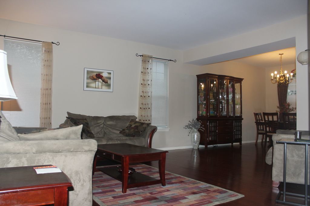 1101 Andover Drive, Mundelein, IL 60060