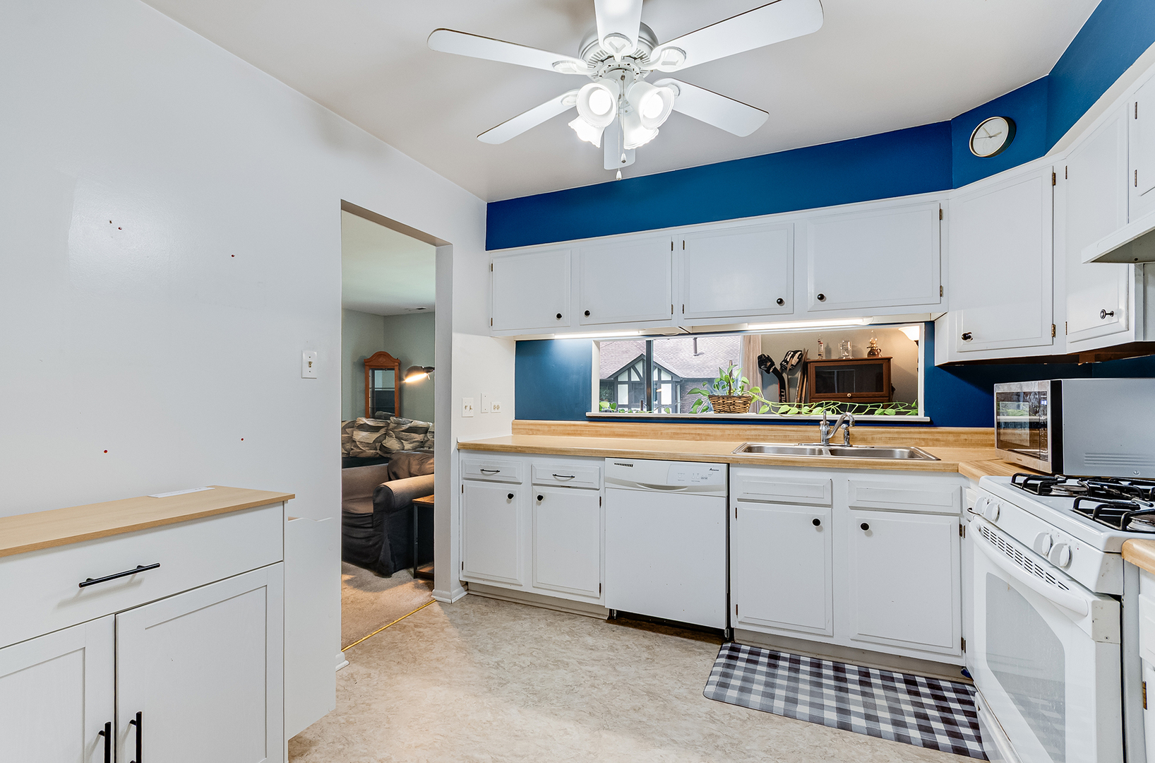 11240 Sycamore Lane #60D, Palos Hills, IL 60465