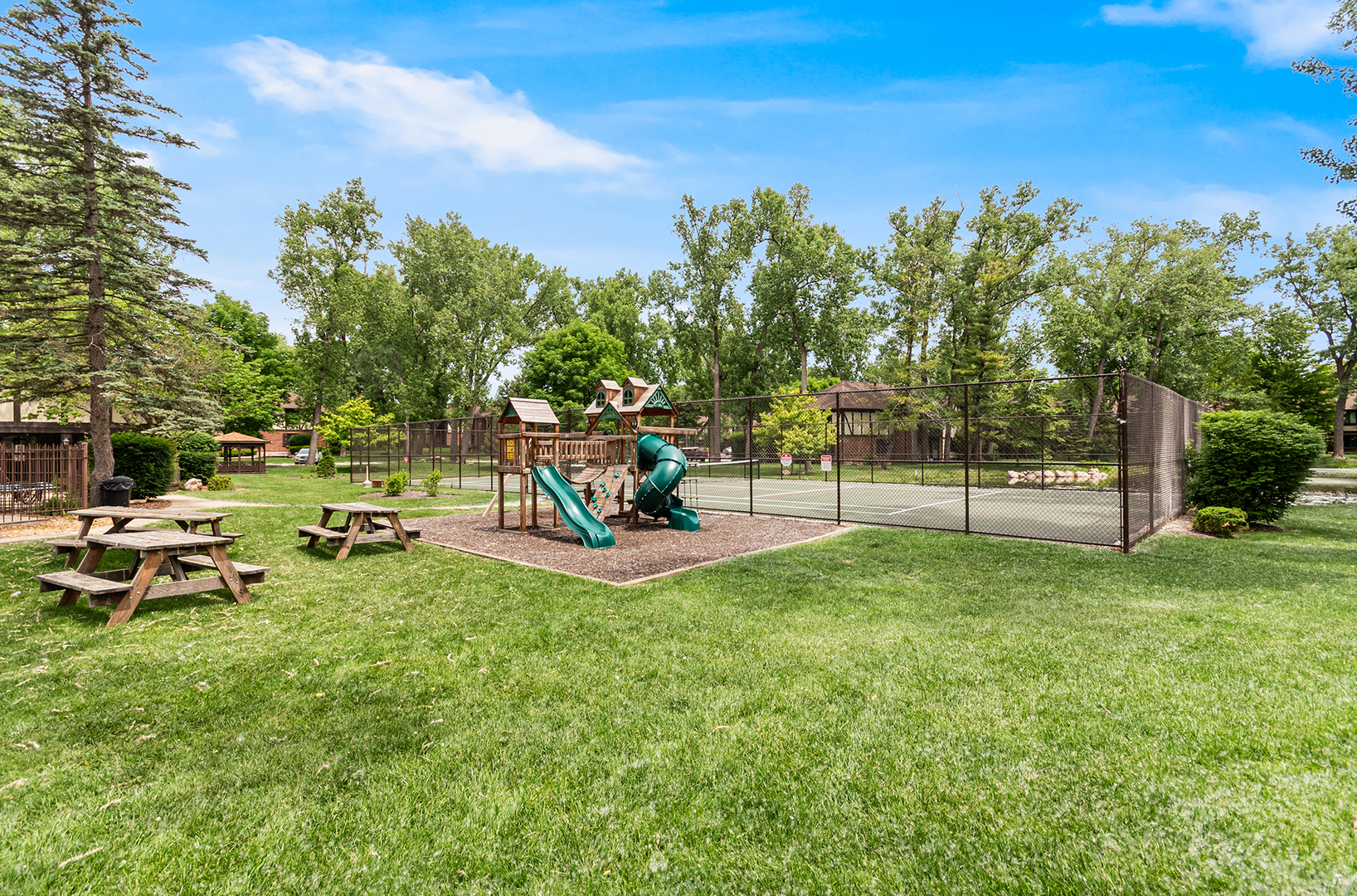 11240 Sycamore Lane #60D, Palos Hills, IL 60465