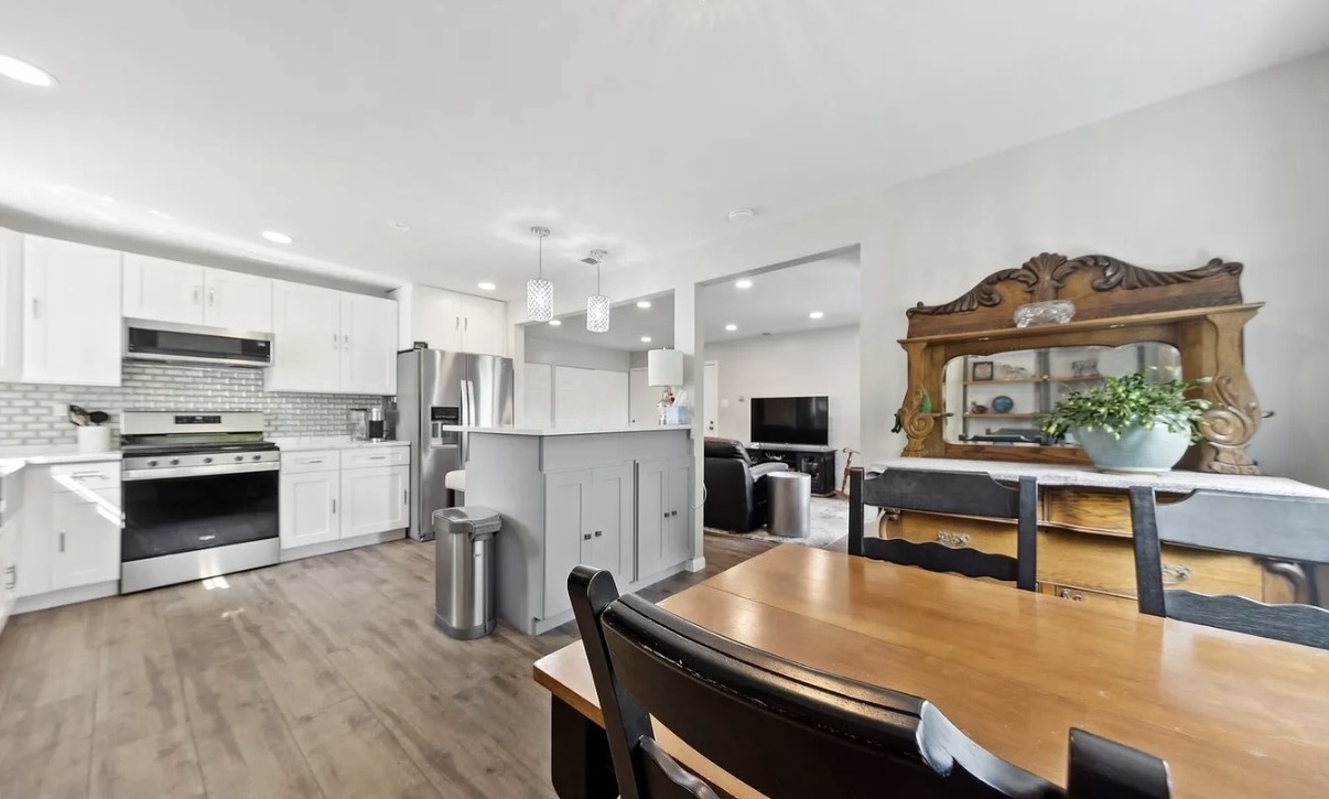 14949 Lakeview Drive #101, Orland Park, IL 60462