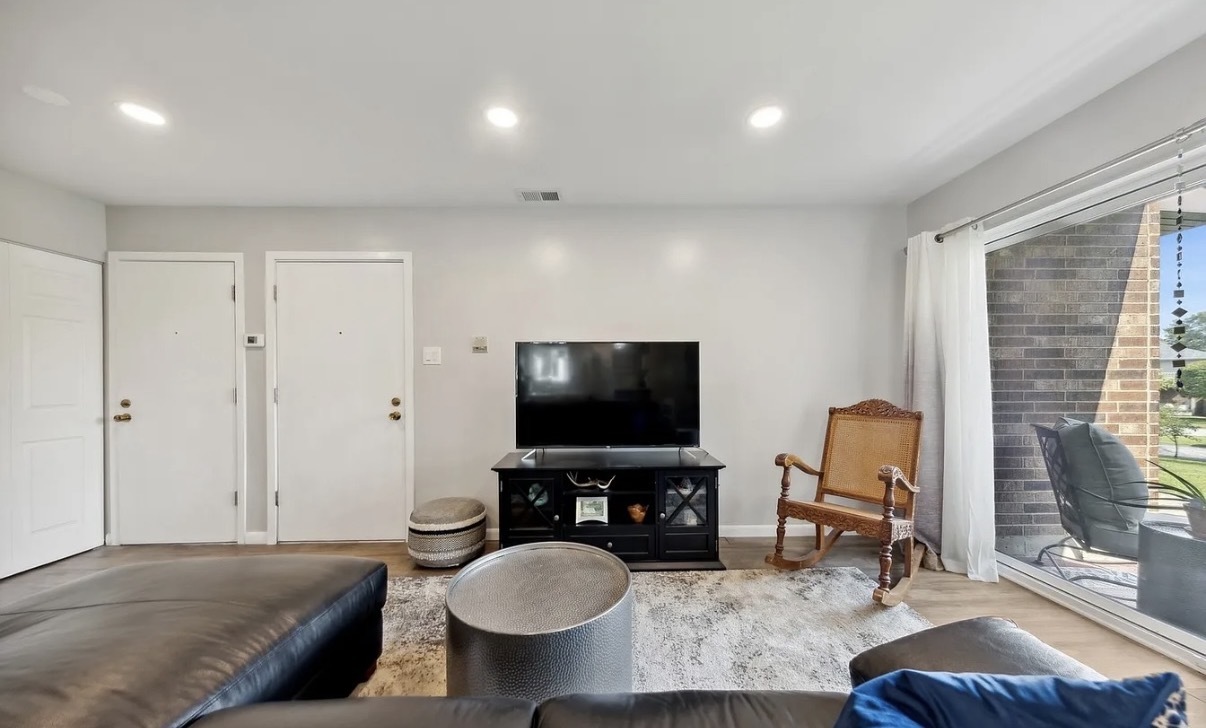 14949 Lakeview Drive #101, Orland Park, IL 60462