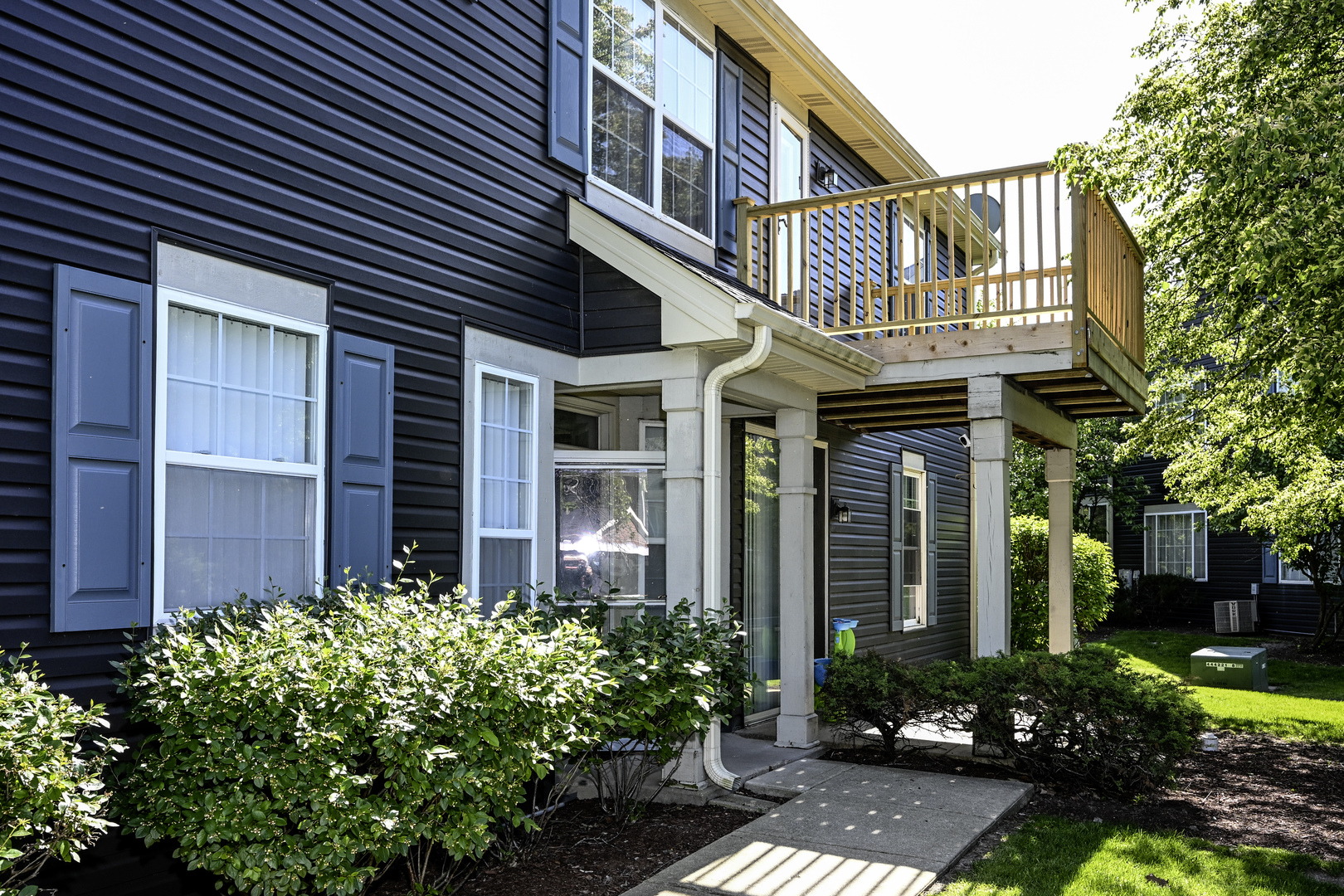 2208 Lake Ridge Drive #2208, Glendale Heights, IL 60139