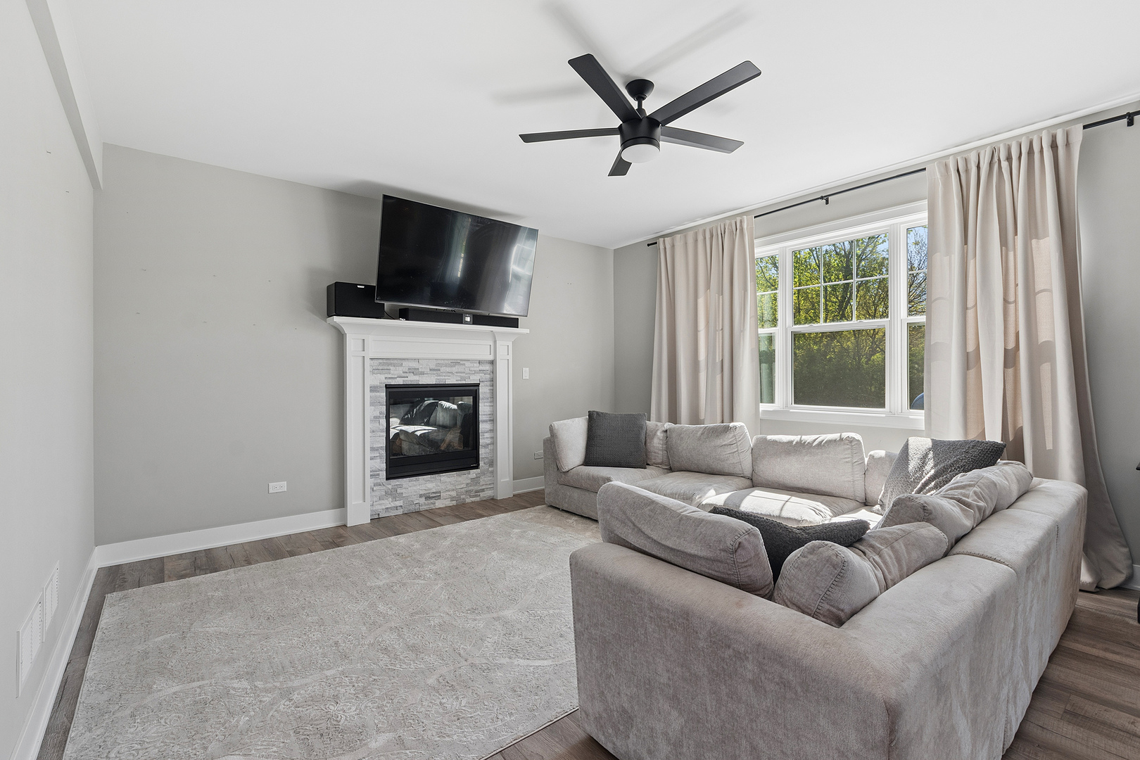 23082 Mayfield Drive, Frankfort, IL 60423