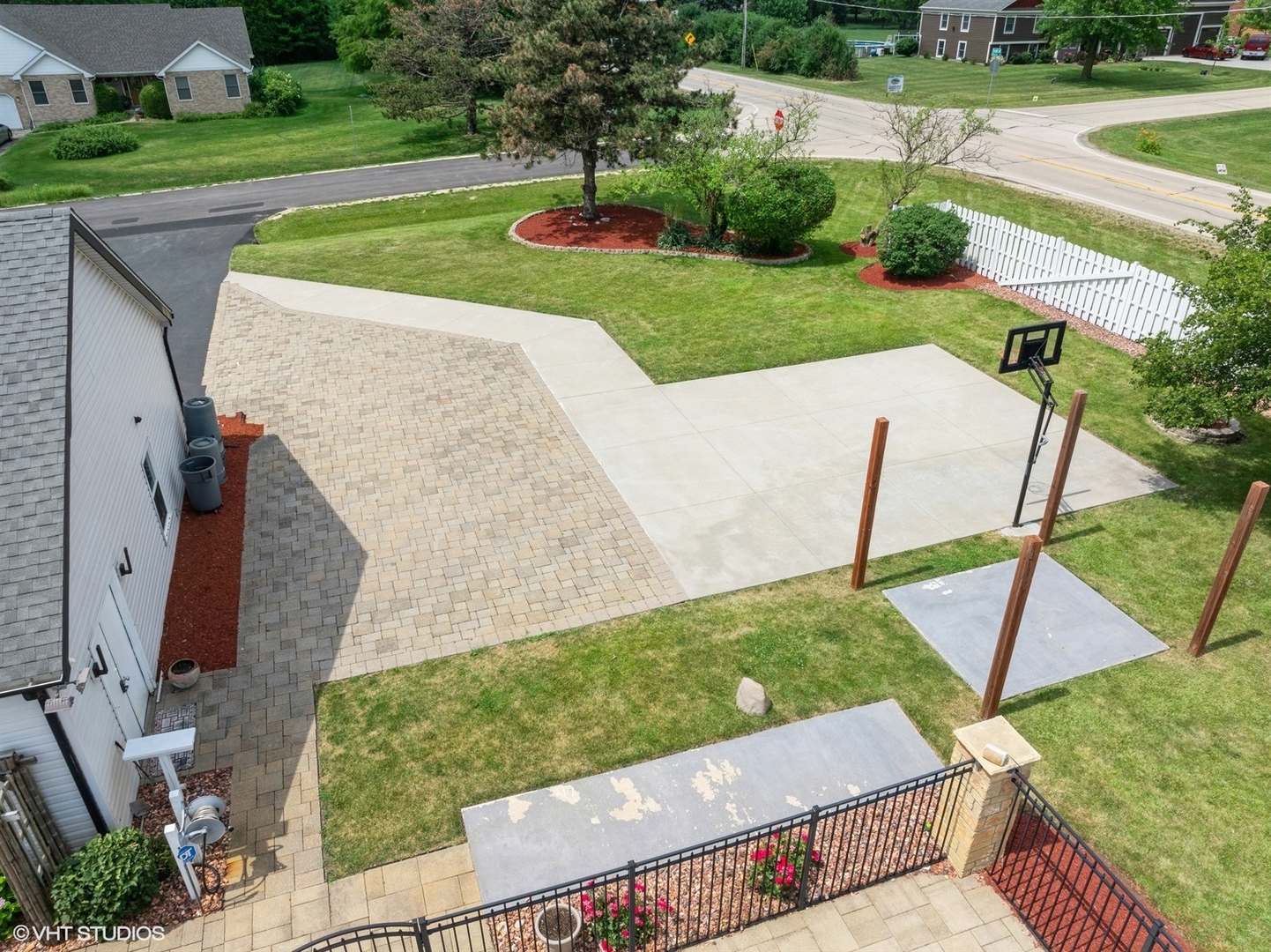 715 Welch Street, Gilberts, IL 60136