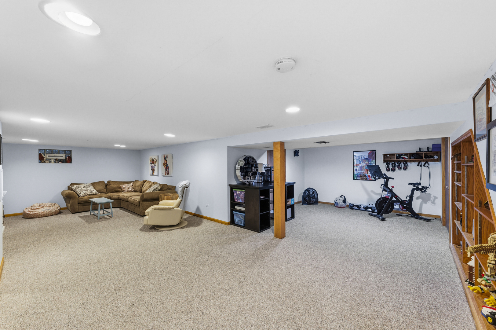 756 OAKWOOD Drive, Frankfort, IL 60423