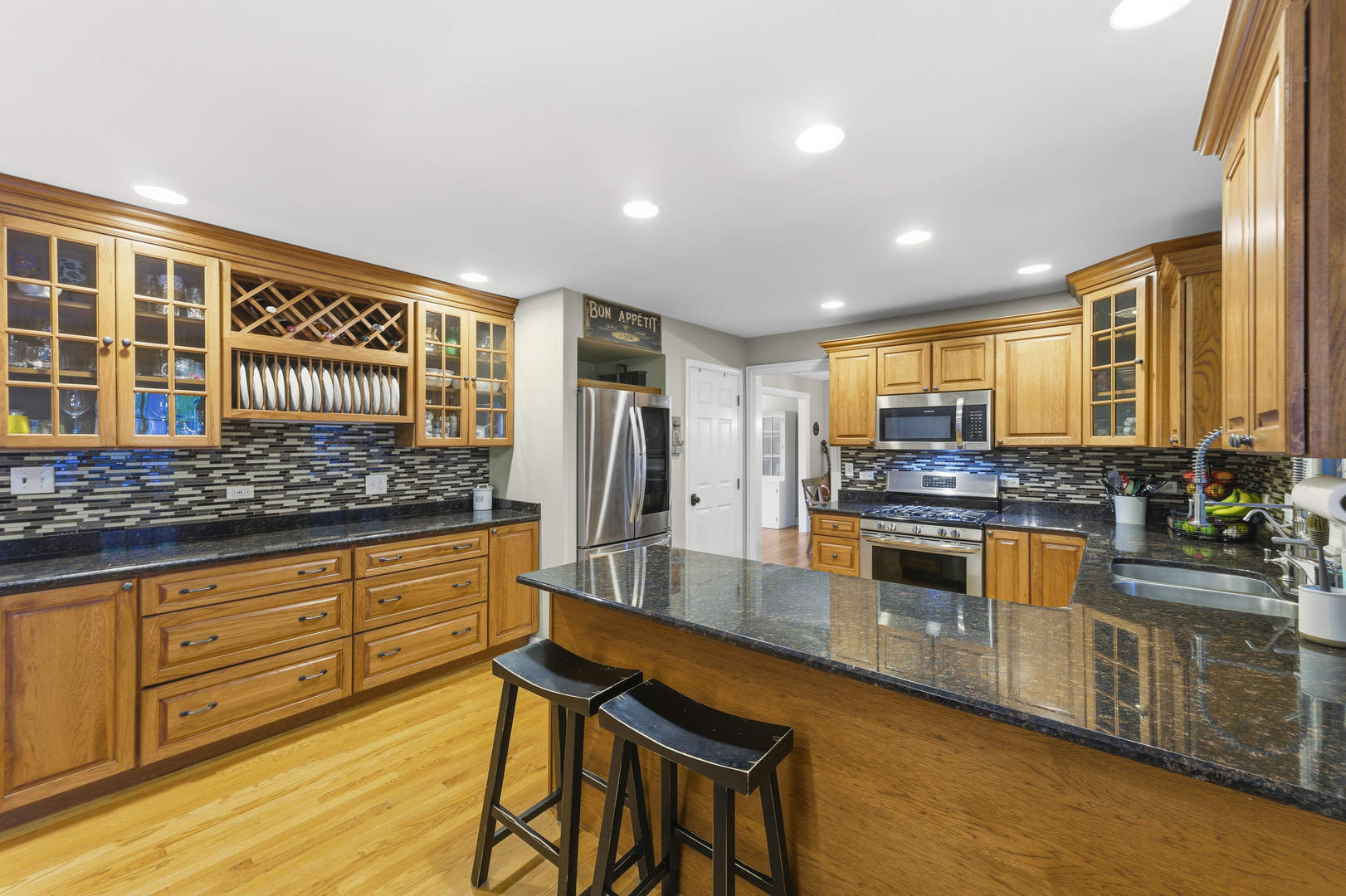 756 OAKWOOD Drive, Frankfort, IL 60423