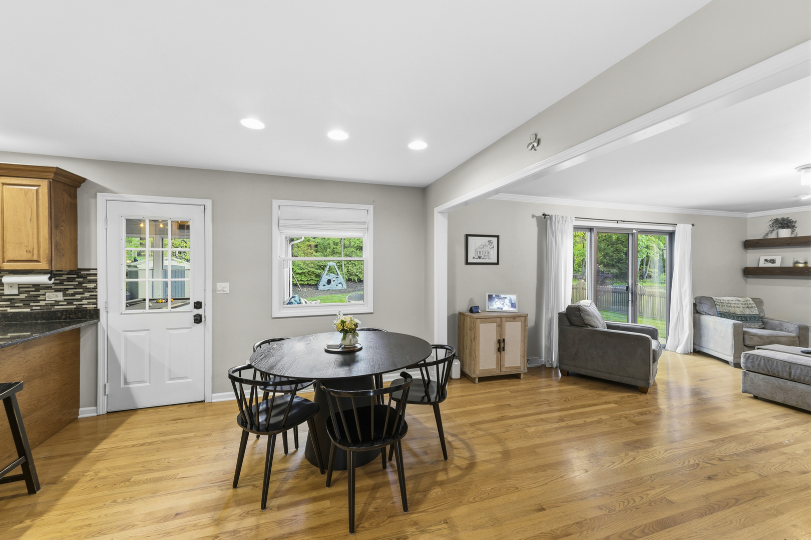 756 OAKWOOD Drive, Frankfort, IL 60423