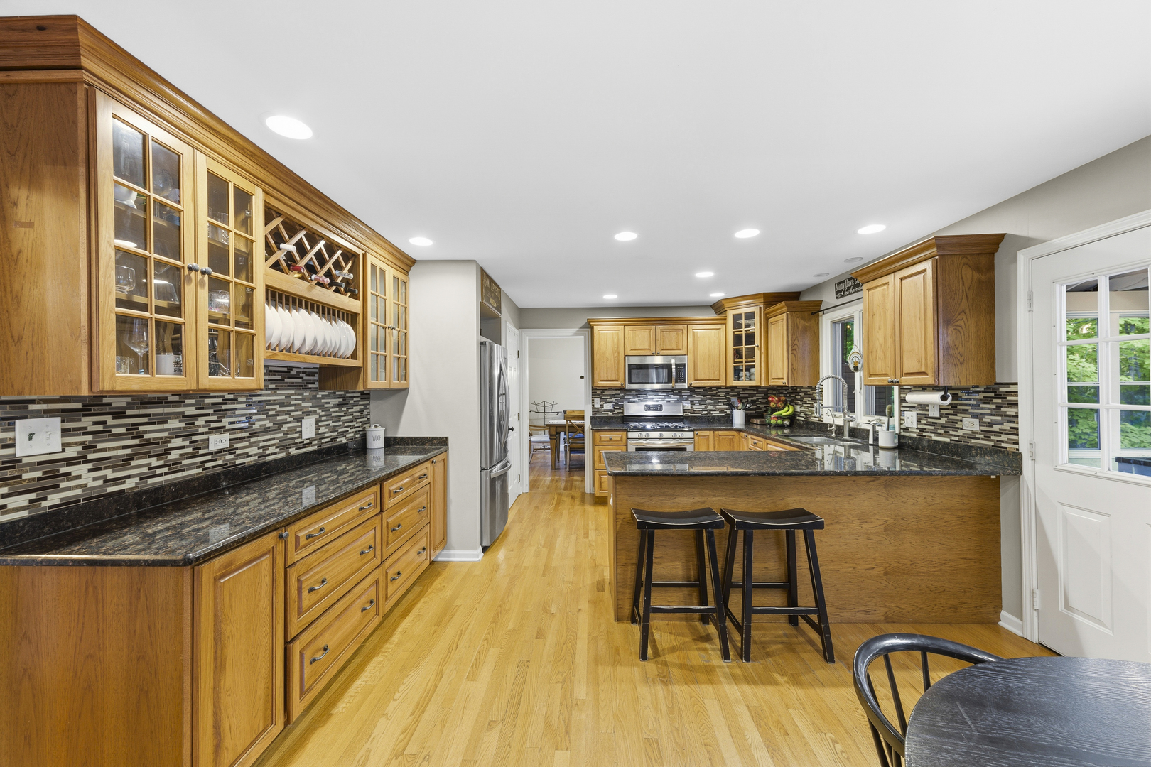 756 OAKWOOD Drive, Frankfort, IL 60423