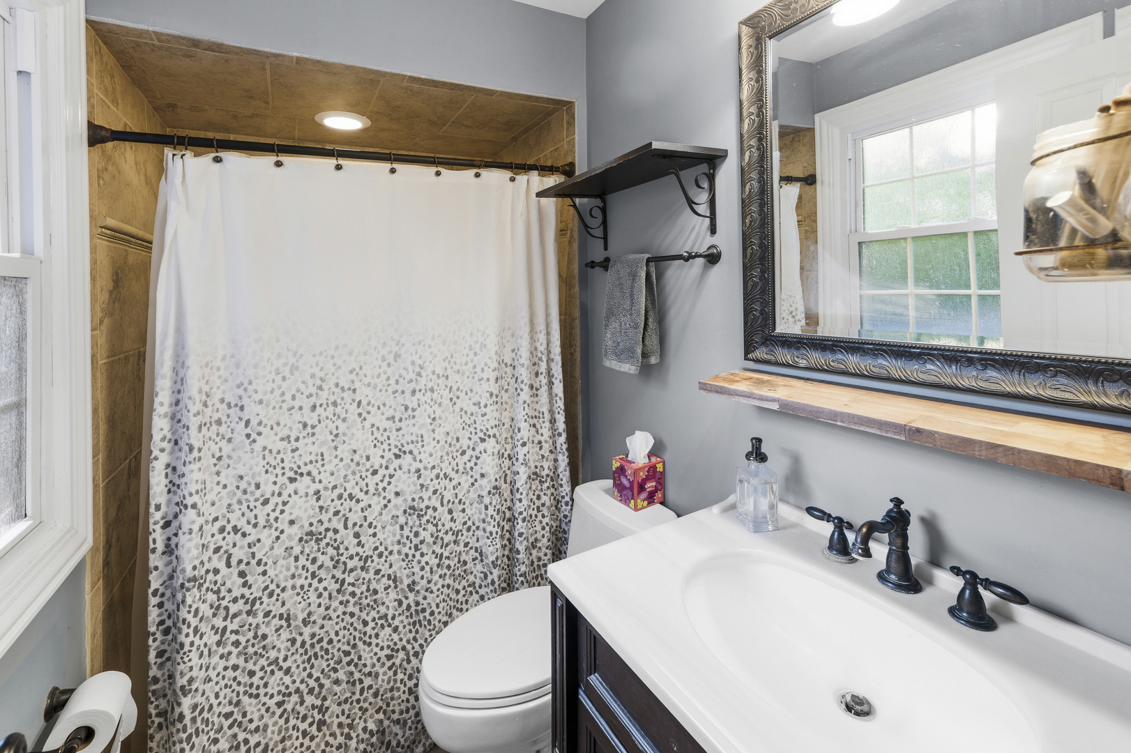 756 OAKWOOD Drive, Frankfort, IL 60423