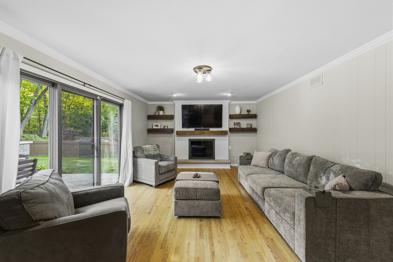 756 OAKWOOD Drive, Frankfort, IL 60423