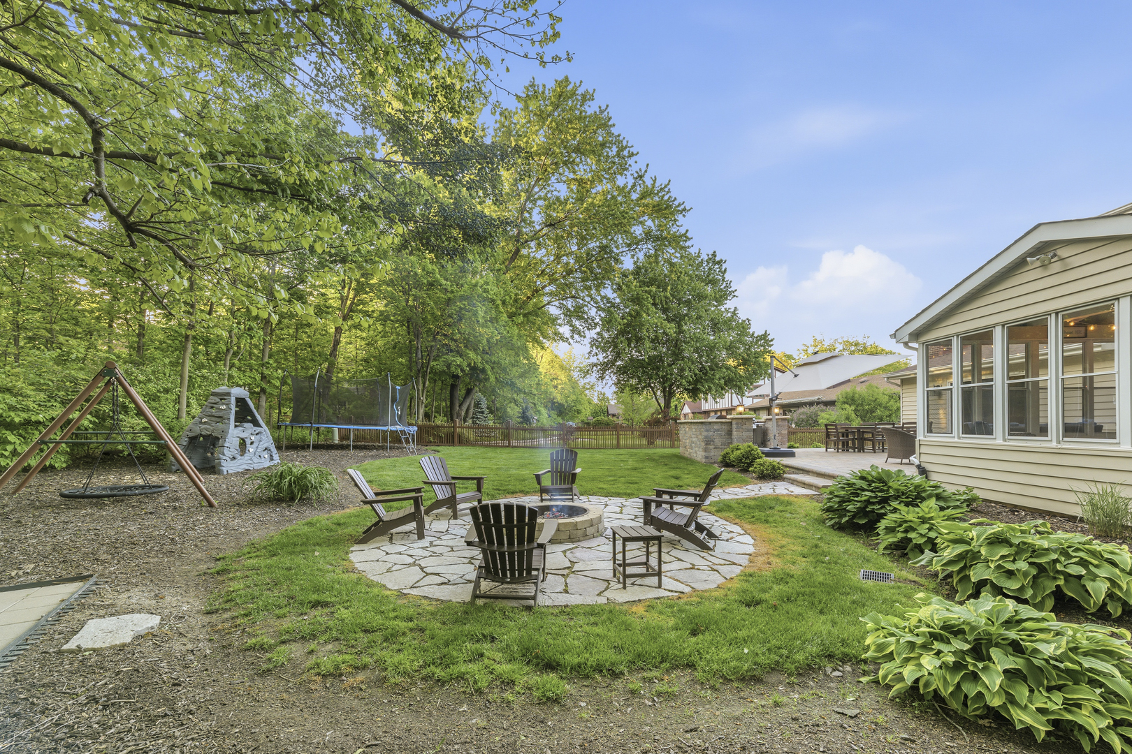 756 OAKWOOD Drive, Frankfort, IL 60423