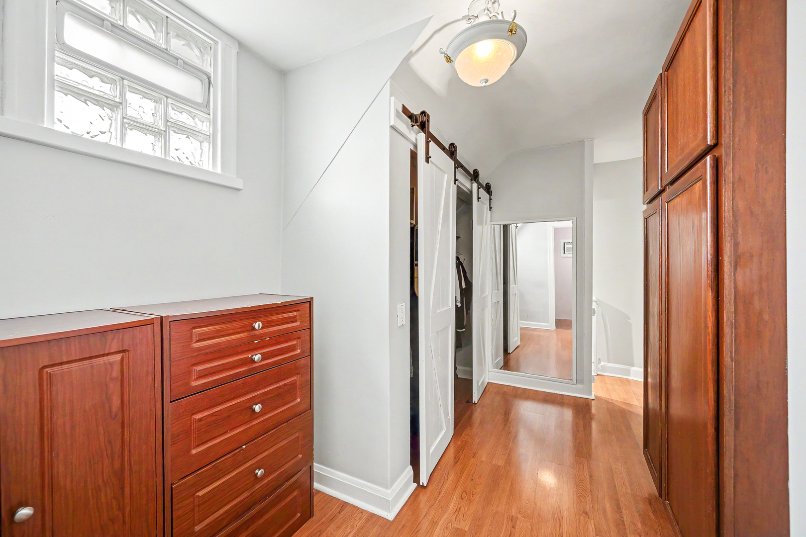 813 Circle Avenue, Forest Park, IL 60130