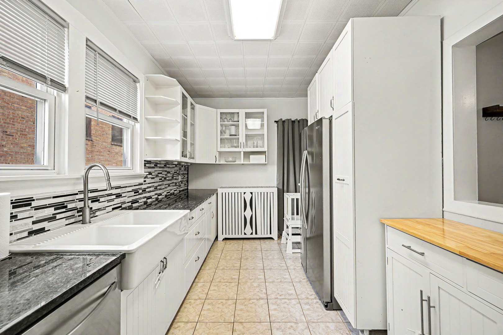 813 Circle Avenue, Forest Park, IL 60130