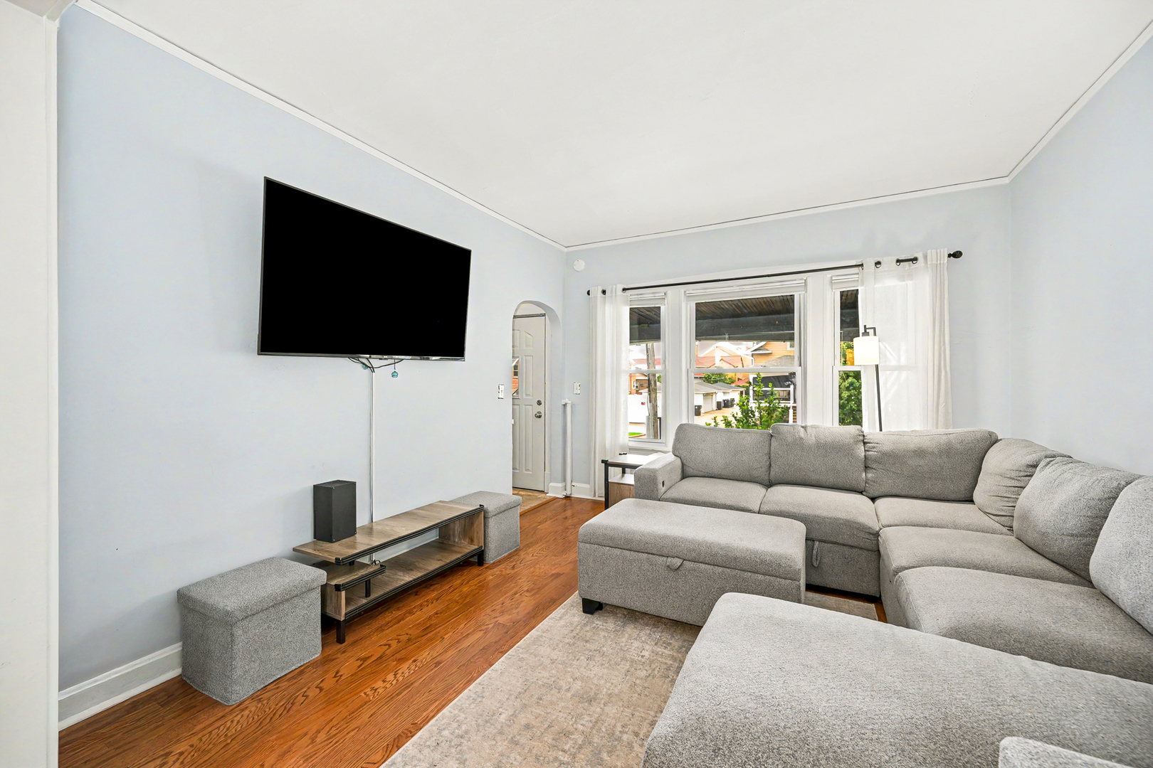 813 Circle Avenue, Forest Park, IL 60130