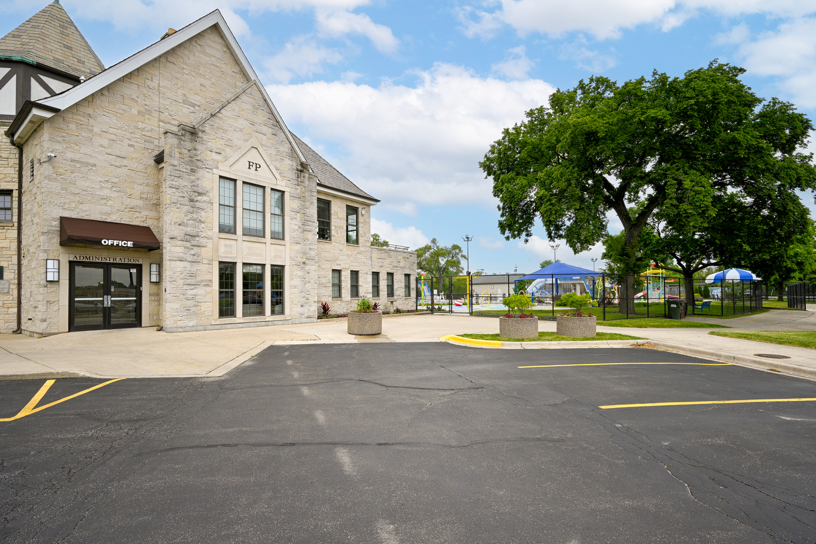 813 Circle Avenue, Forest Park, IL 60130