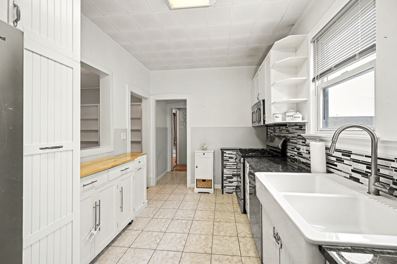 813 Circle Avenue, Forest Park, IL 60130