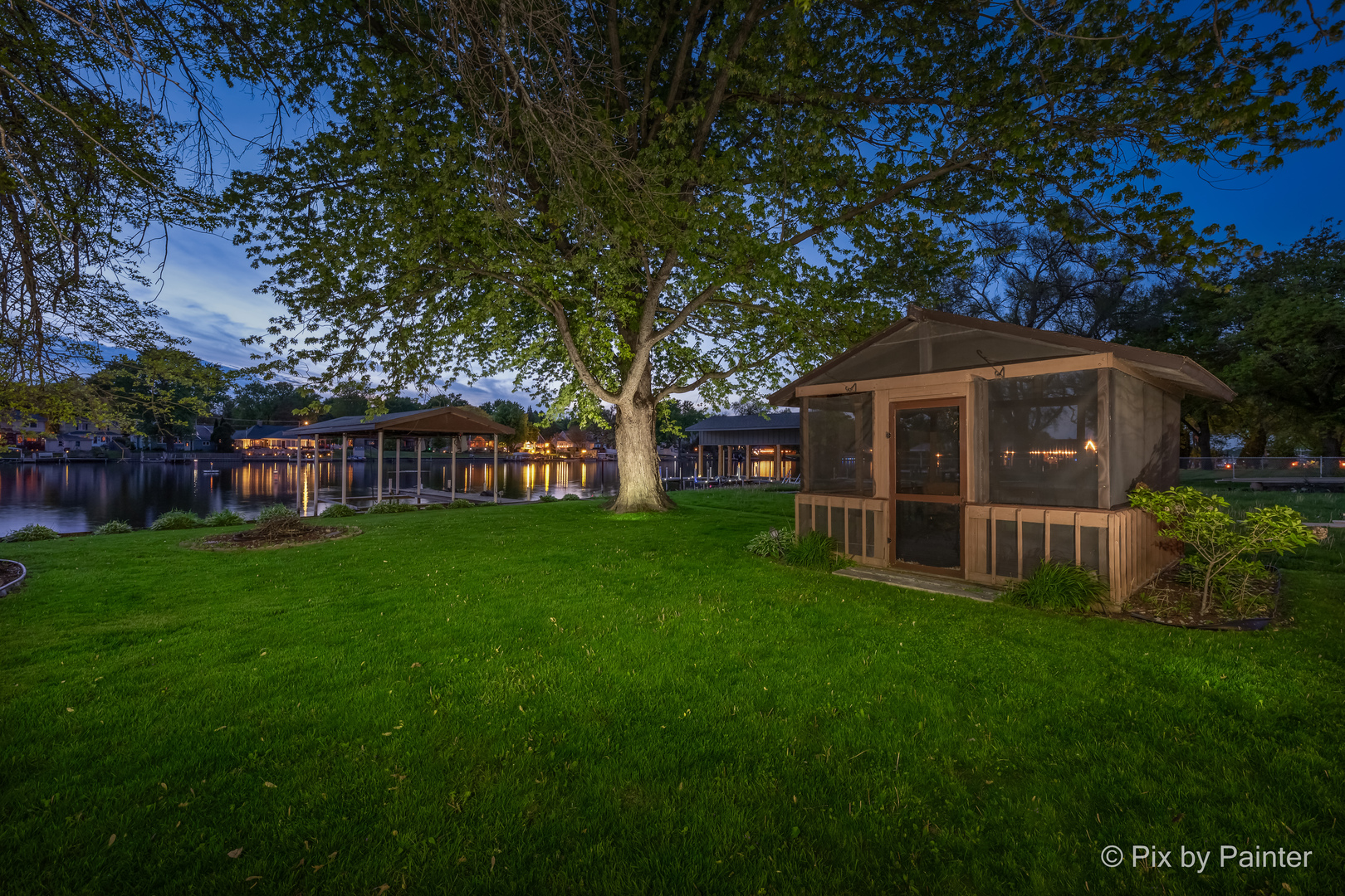 1423 N River Road, McHenry, IL 60051