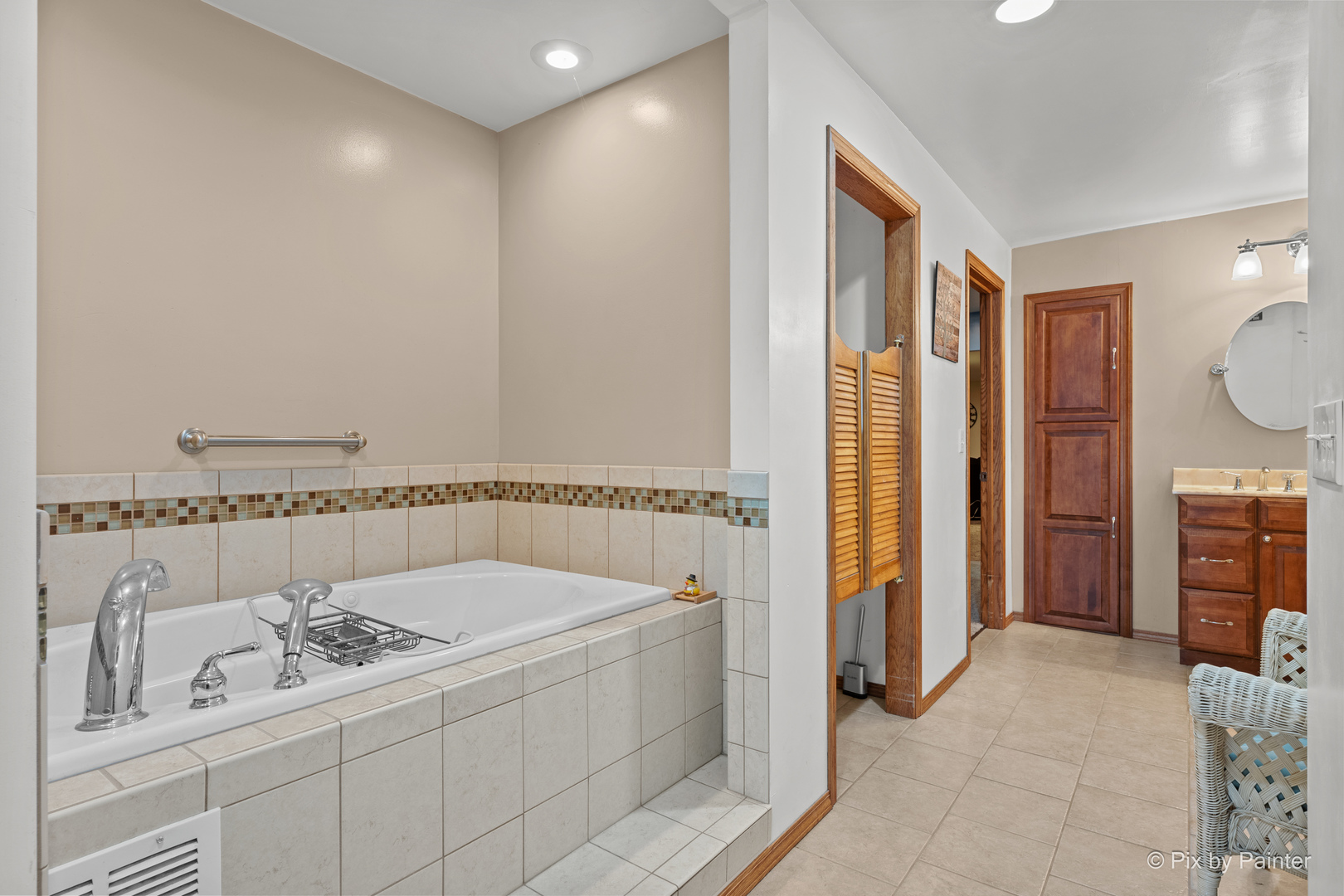 1423 N River Road, McHenry, IL 60051