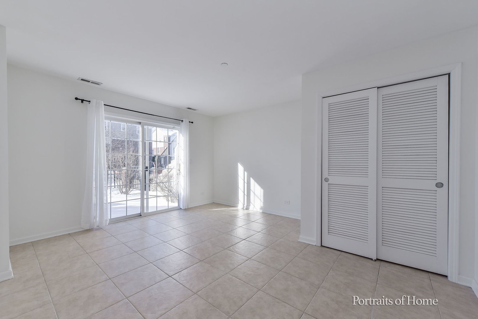 850 Shandrew Drive, Naperville, IL 60540
