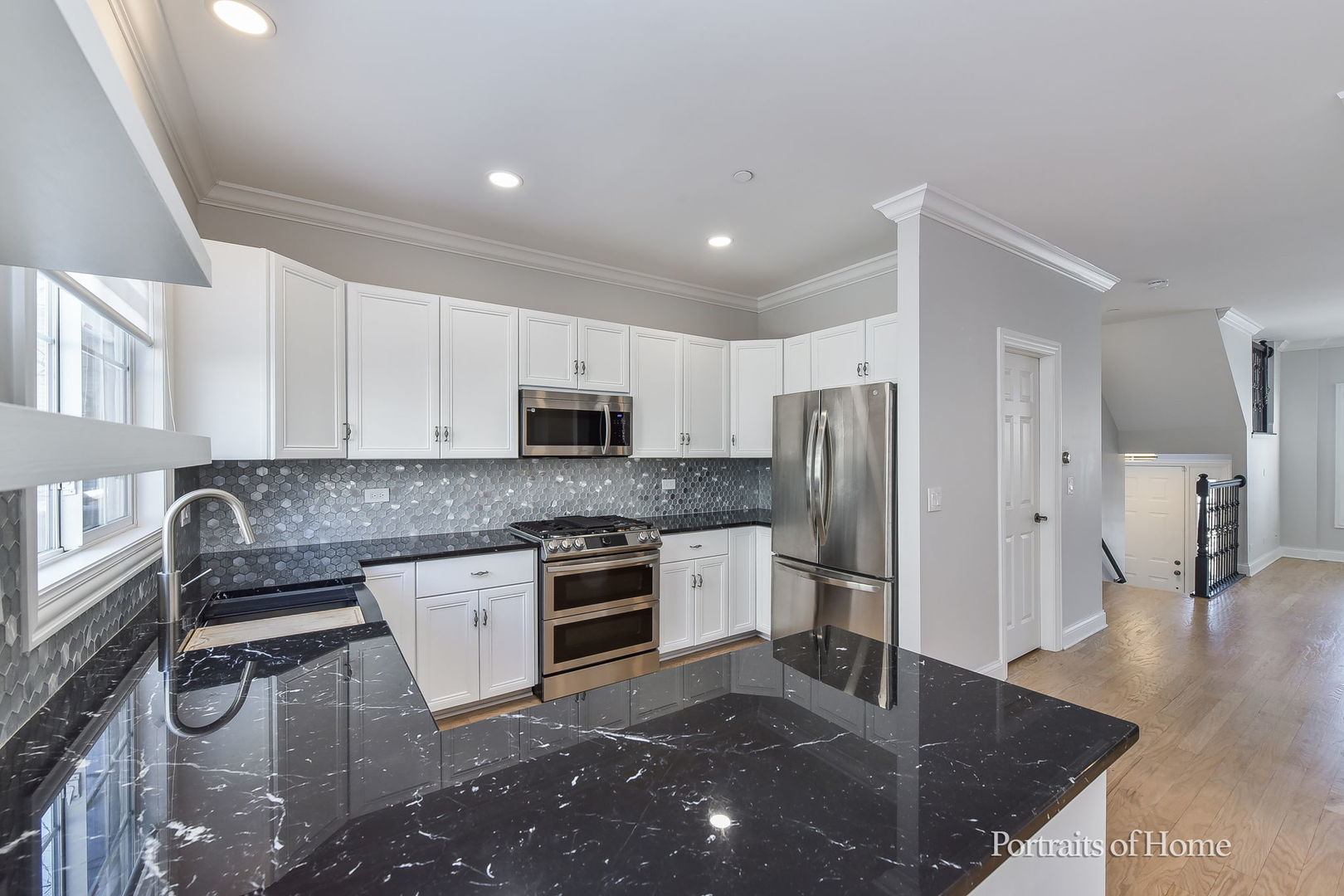 850 Shandrew Drive, Naperville, IL 60540