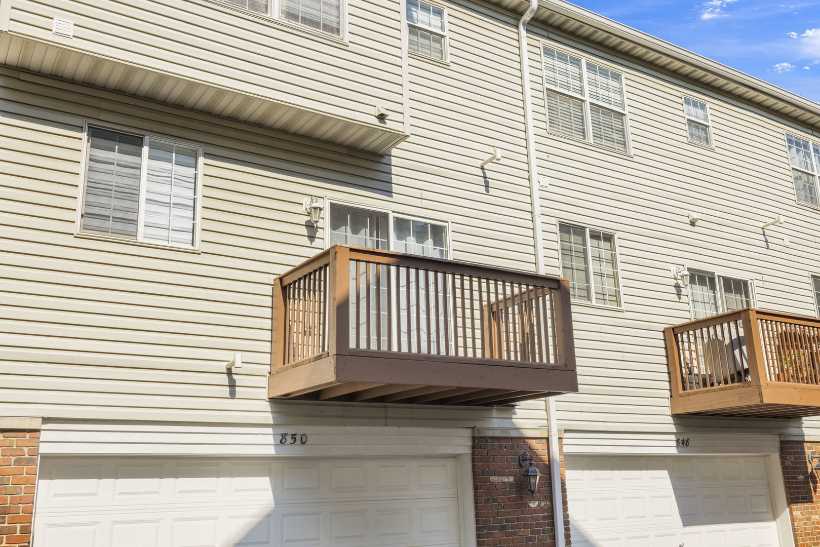 850 Shandrew Drive, Naperville, IL 60540