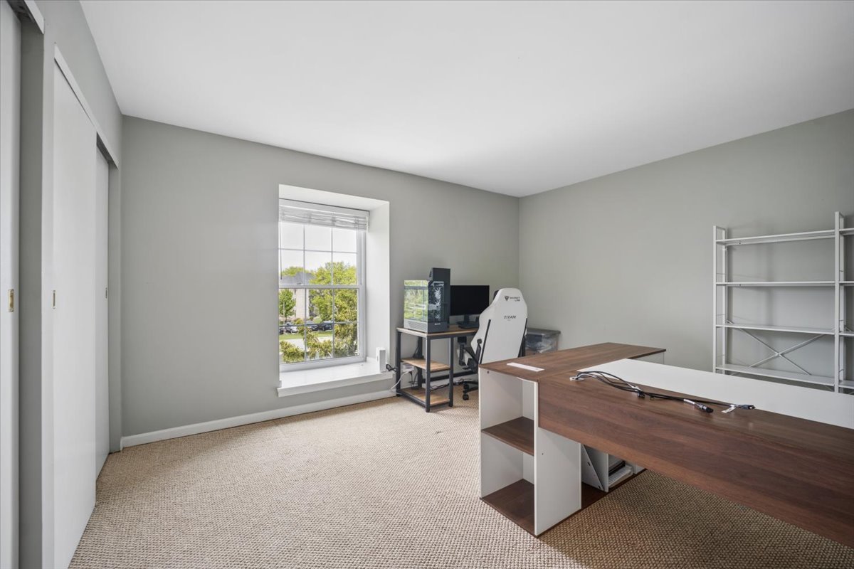 5400 Carriageway Drive #315, Rolling Meadows, IL 60008